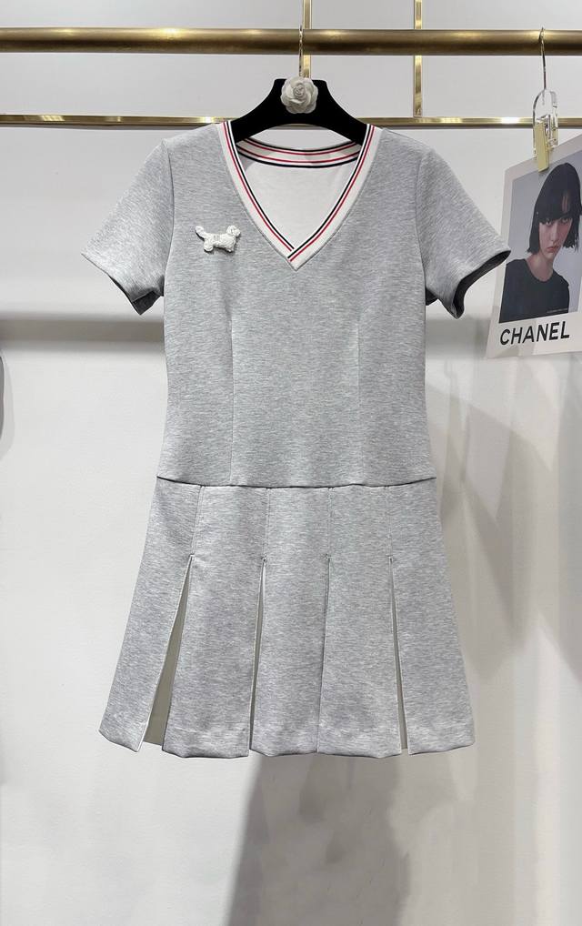 Thom Browne Tb puppy embroidery contrast color stitching V-neck short sleeve ple