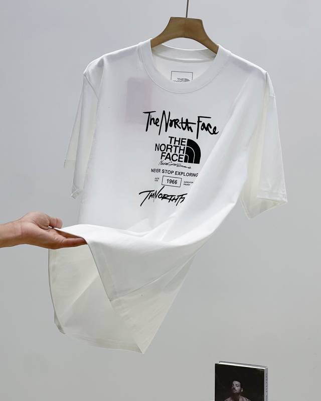 An excellent companion for explorers! Very artistic! The North Face Exploration