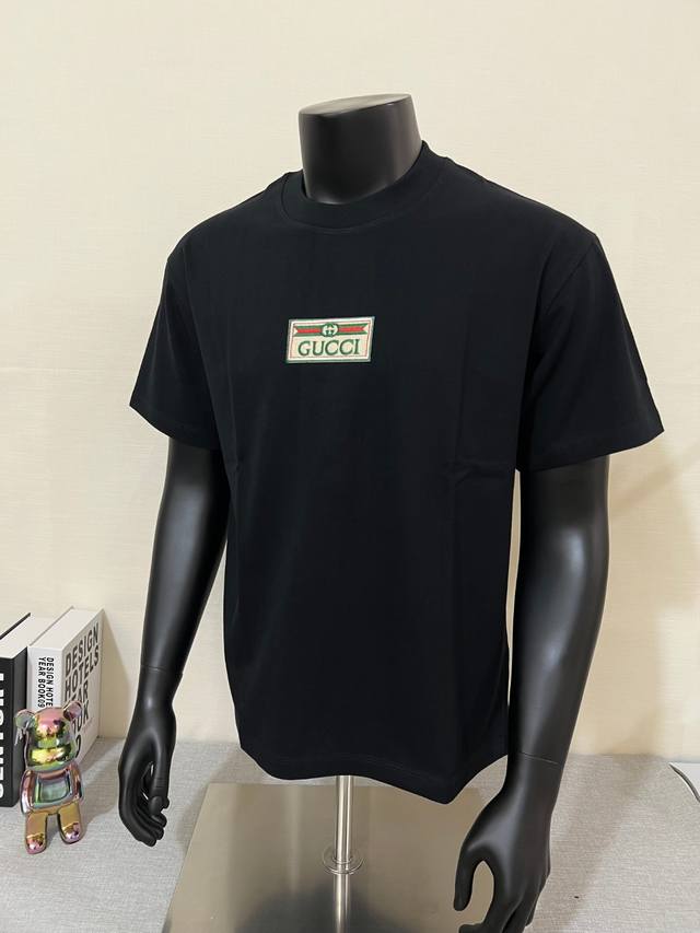 Gucci 25Ss red and green ribbon embroidered logo short-sleeved T-shirt, the diff