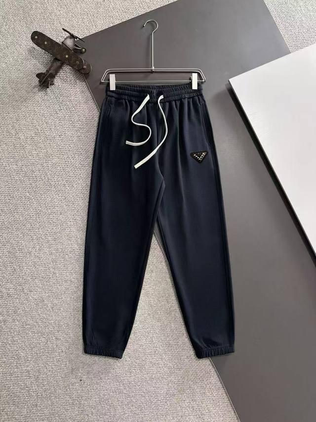 Prada's top-quality 2025 spring and summer new casual pants! Brand classic logo