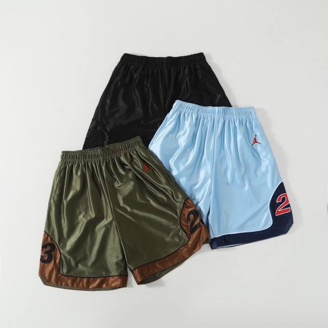 1064 Shorts with white background Supreme X Aj Jordan joint model Fw24 Week7 War
