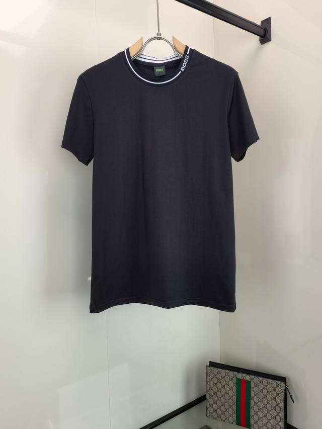 Boss 25Ss new T-shirt is made of soft cotton knit to create a classic straight f