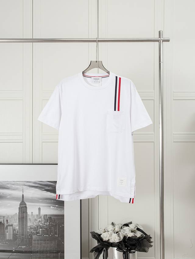 New chest pocket three-color stripe round neck short sleeves Exclusive delivery