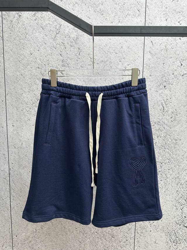 Aim's micro-logo shorts * Made of 420g high-weight terry sweater fabric, thick a