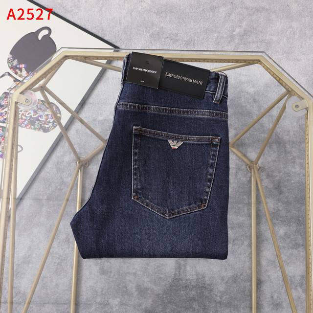 Armani No: 2527 Size: 30To42Yarda