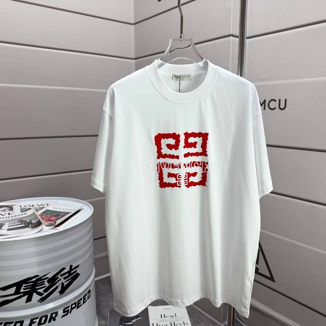 Gvc* Givenchy 2025 spring and summer new classic totem letter flocking process +