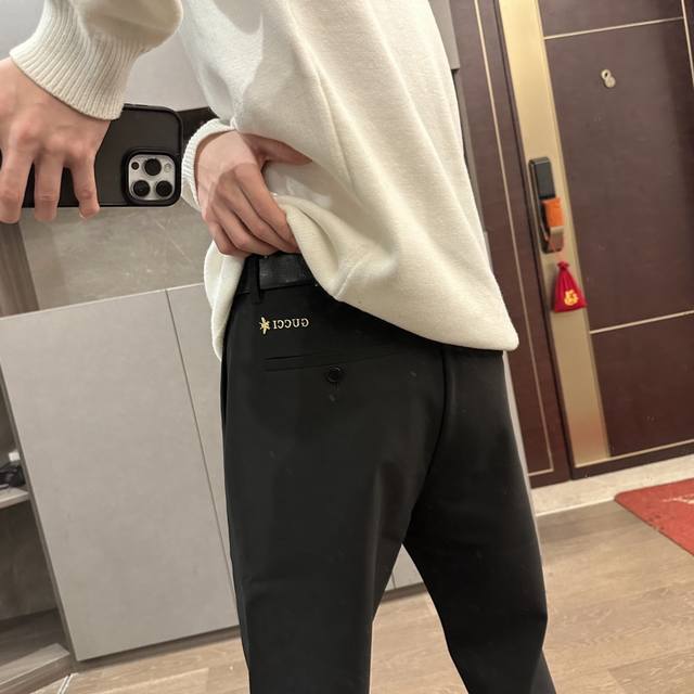 Style No. Cc582 Gucci Bee Suit Pants, Pure Black Pants, Gucci's Most Classic and