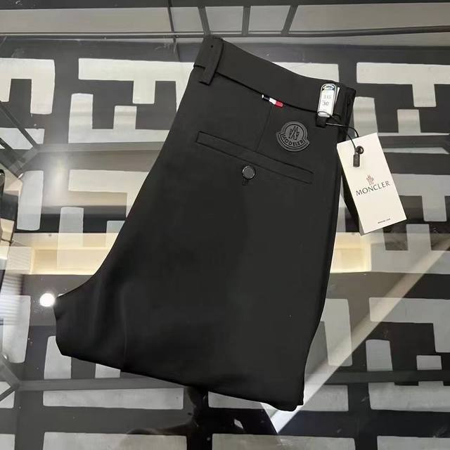 Style No. Cc867 Moncler suit pants, clean black pants, the most classic and best