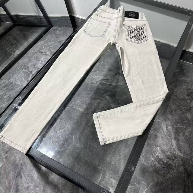 Style No. Cc868 Dior embroidered jeans Only high-quality products, look at the f