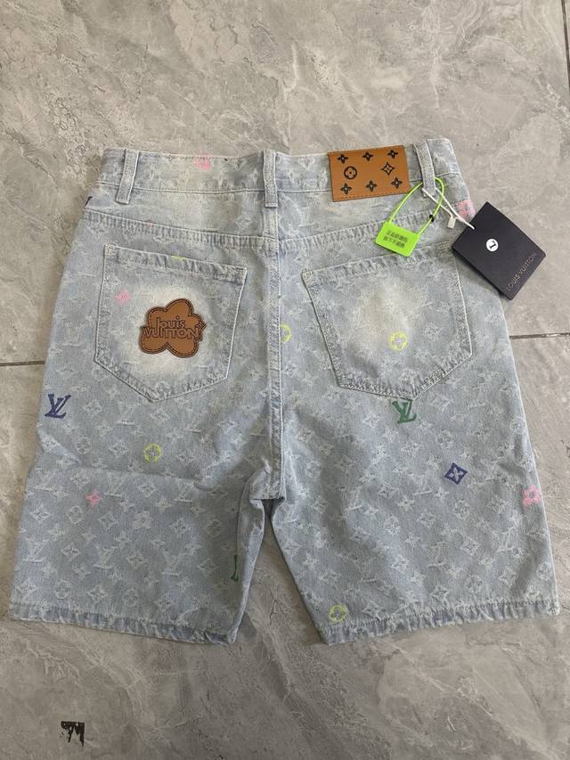 Style No. Cc866 Lv candy embroidered old flower denim shorts Lv wardrobe a sprin