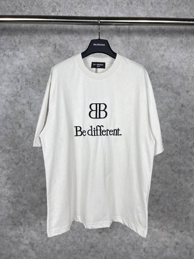 Real photos of the top version. Official quality Balenci*Ga Paris #Bb badge embr