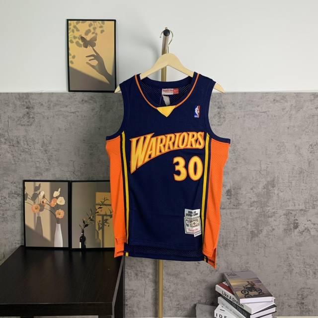 Style No. S0030 Hanging picture Mitchell & Ness retro jersey 09-10 season Golden