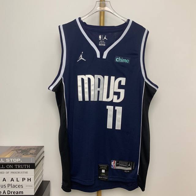 Style number: S59 Top embroidery version with sponsorship logo NBA Mavericks 23r