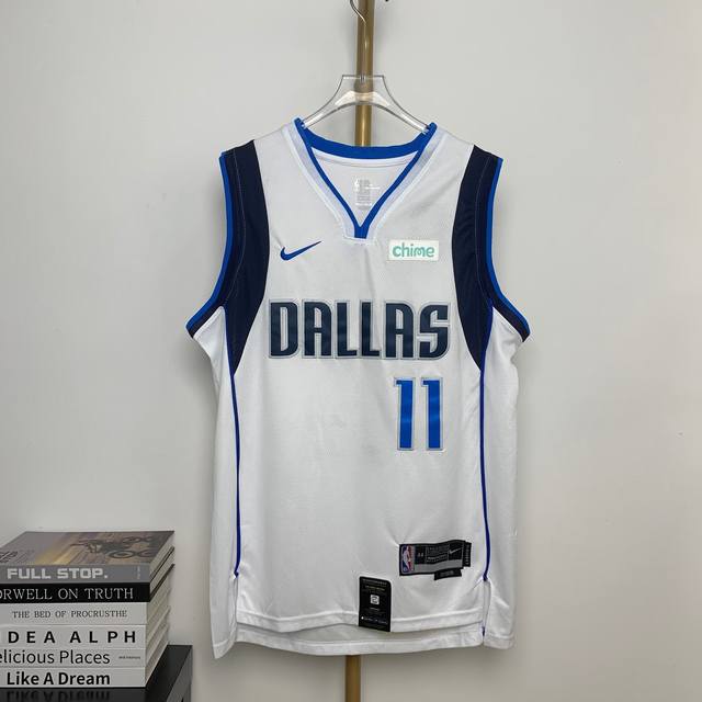 Style number: S58 Top embroidery version with sponsorship logo NBA Mavericks 23r