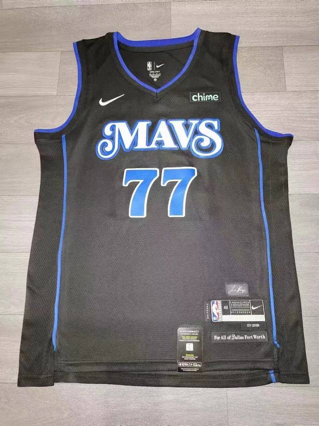 Style number: S077 Top embroidery version with sponsorship logo NBA Mavericks 23