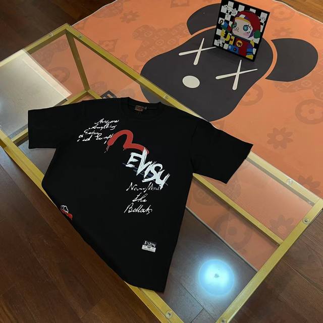 New arrival, Evisu Fushen 2025 new men's letter big M graffiti short sleeve Colo