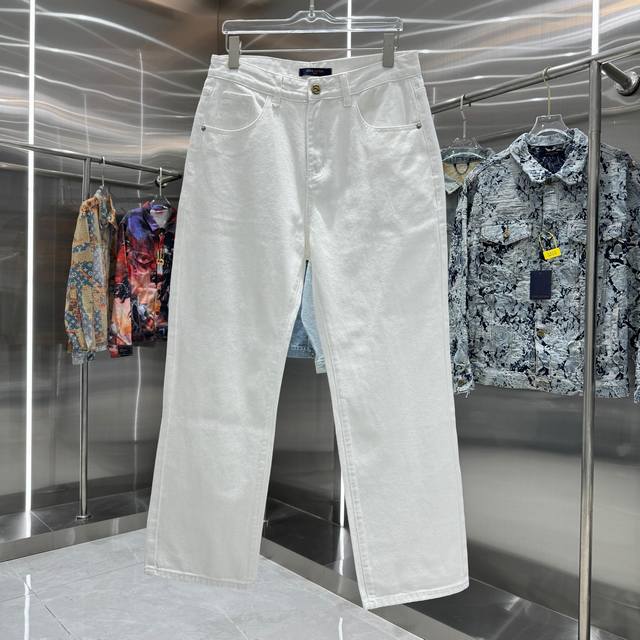 Lv Louis 25 new back pocket letter logo jeans! Specific latest brand leather lab