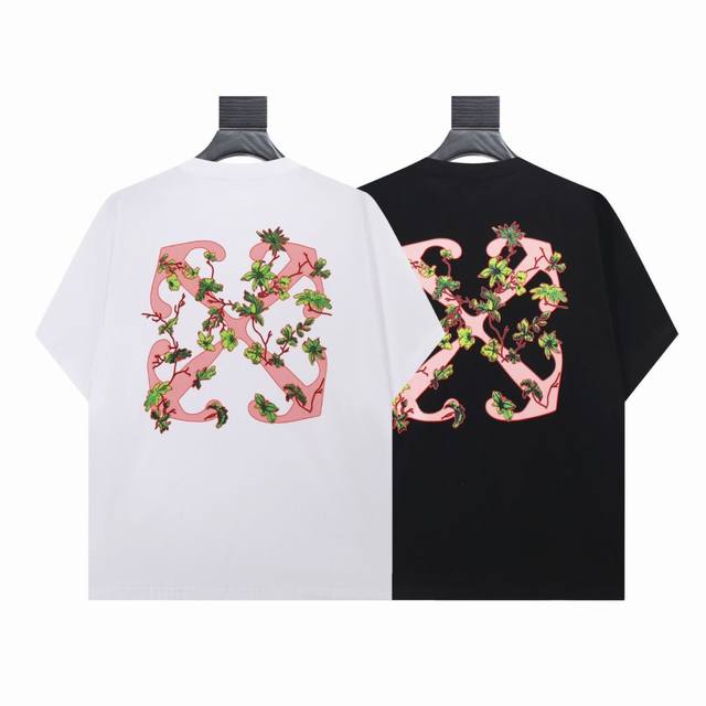 1321- Black White SML Xl Wear nature on your body with this T-shirt from Off-Whi