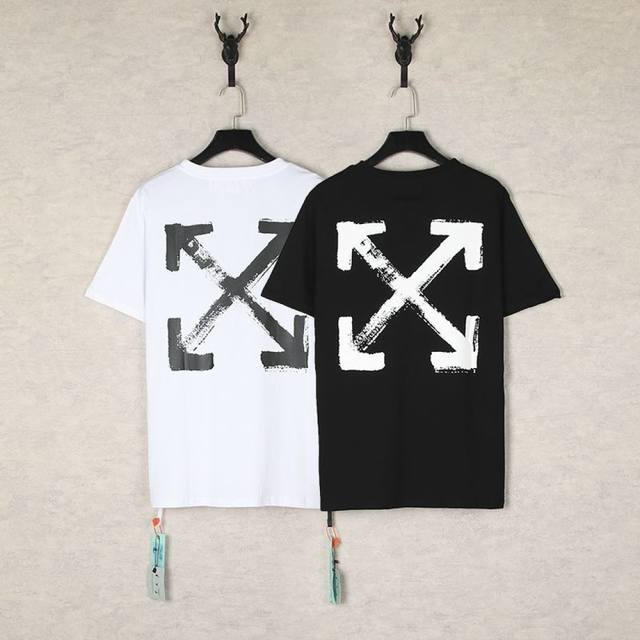 1266- Black White SML Xl Help! This T-shirt from Off-White is simply the ceiling
