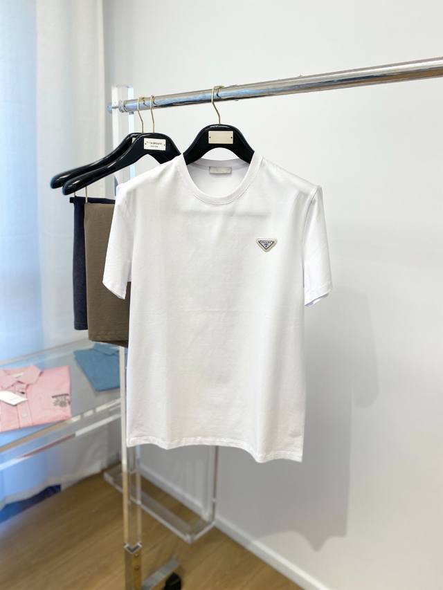 Prada, new short-sleeved T-shirt, handsome and fashionable, with top-notch print