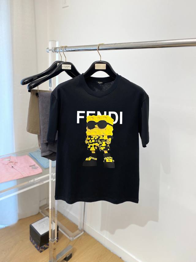 Fendi, new short-sleeved T-shirt, handsome and fashionable, with a letter logo o