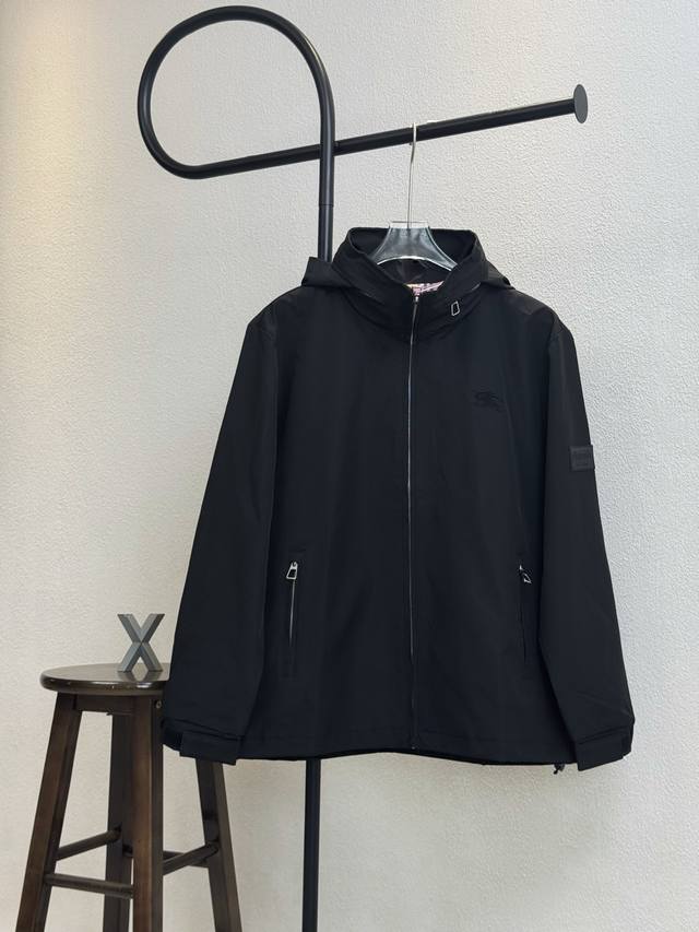 Style No. X126 Burberry small chest label hood hidden zipper arm label hooded zi