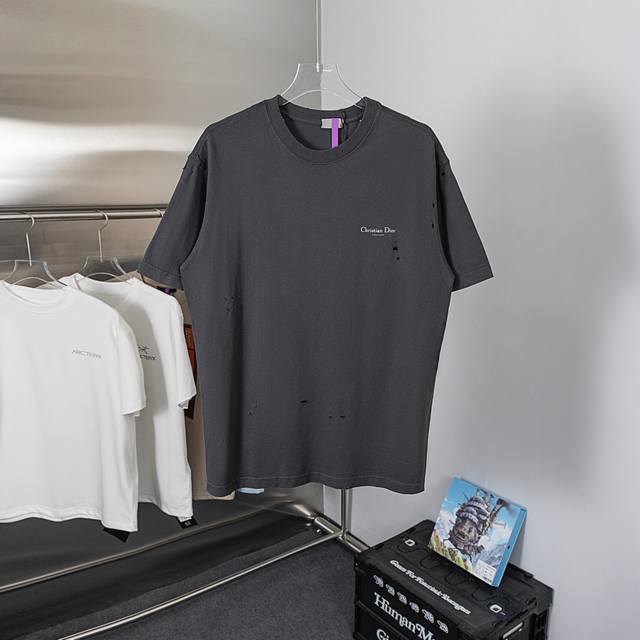 Gift box Model No. Y31-1 Size Xs-SML A must-have for couples Dior* A new model f