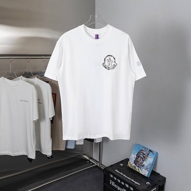 Gift box model number Y29-2 size Xs-SML Unisex Moncler badge printed short sleev