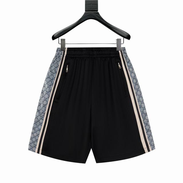 Gucci 19Ss new snake print shorts. There are too many versions of this model on