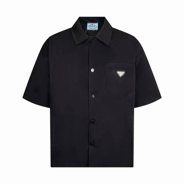 Prad recycled nylon short-sleeved shirt uses the brand's iconic recycled nylon f