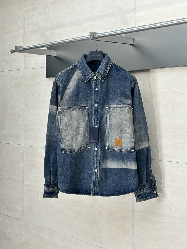 Lv* Louis 25 new sun-faded denim jacket This work shirt is made of cotton denim