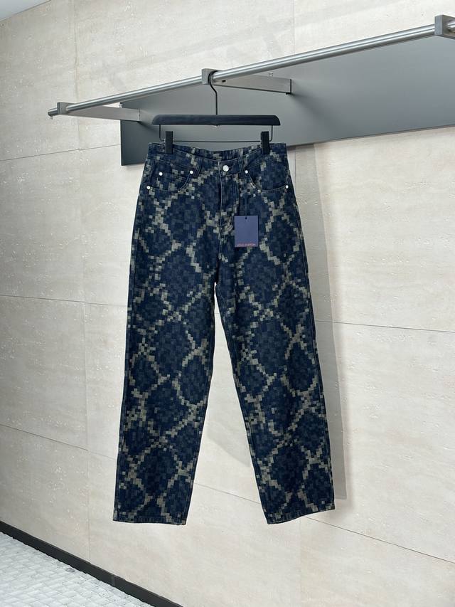 Lv* Louis 25S new python jacquard denim trousers The Snakoflage denim from the 2