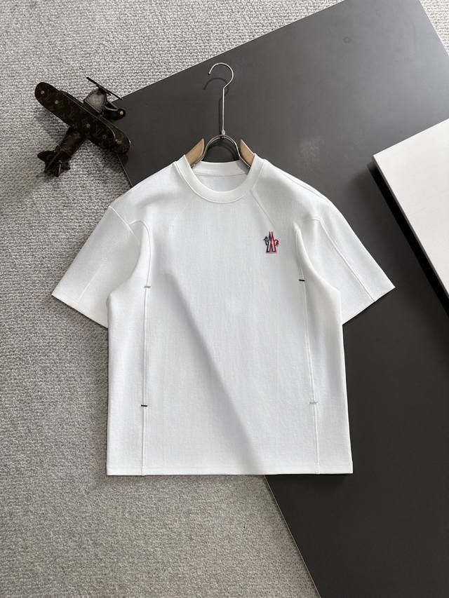 High-end Moncler 25Ss spring and summer new haute couture T-shirt shipped the ne