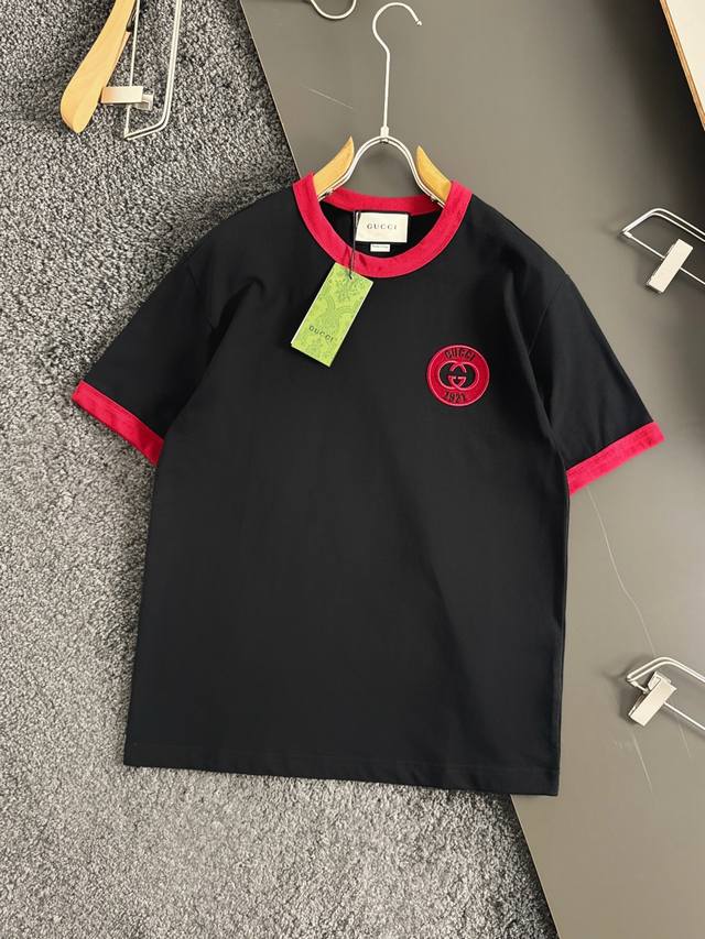 Gucci's high-end burgundy neckline fused with double G embroidery, round neck sh