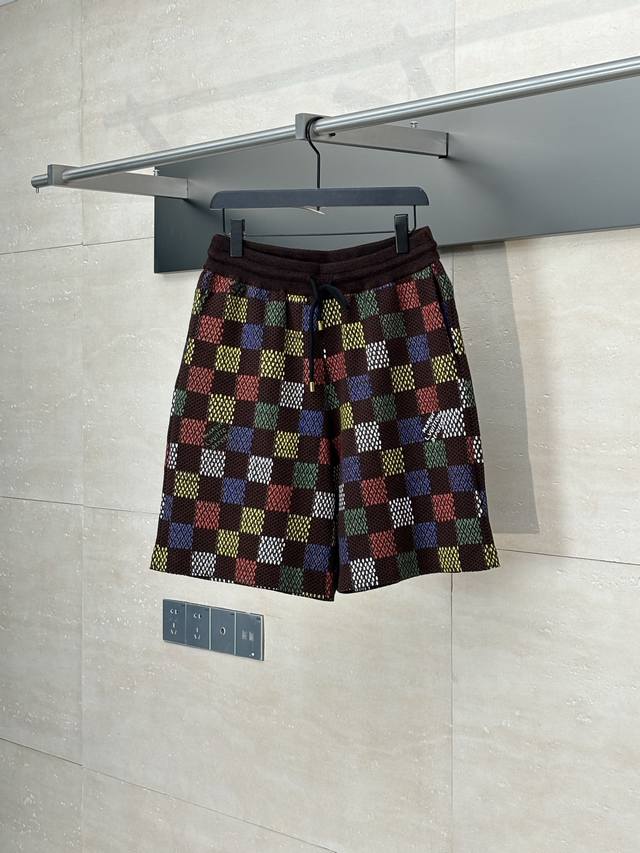 Lv Louis colorful checkerboard laminated jacquard knitted suit shorts Made of cu