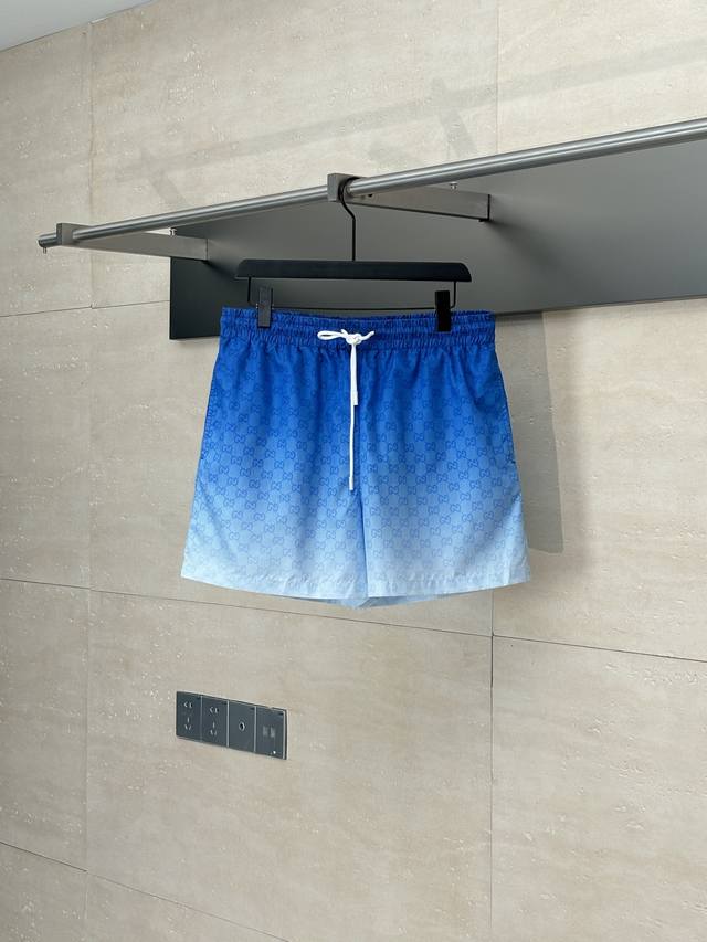 Gucc* Gucci 25 Fw Early Fall new woven gradient print beach shorts Blue to white