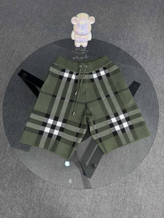Top version difference currency 25Ss Burberry knitted shorts. Customized fabric