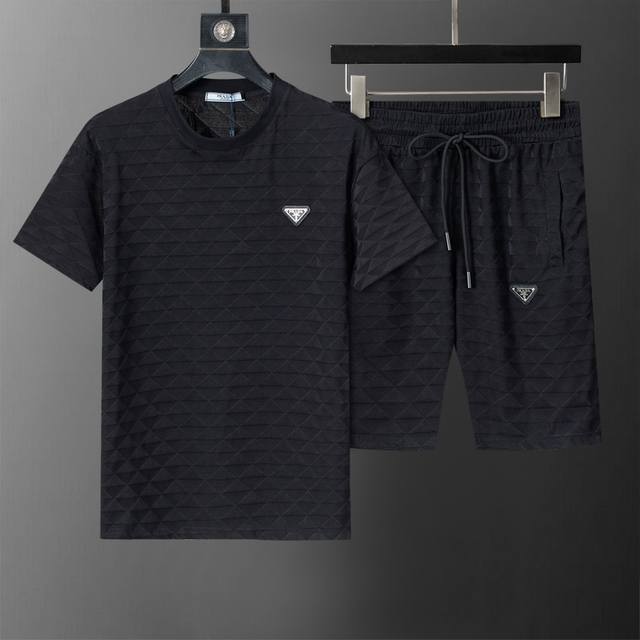 New round-neck short suit from the official website for spring and summer, with