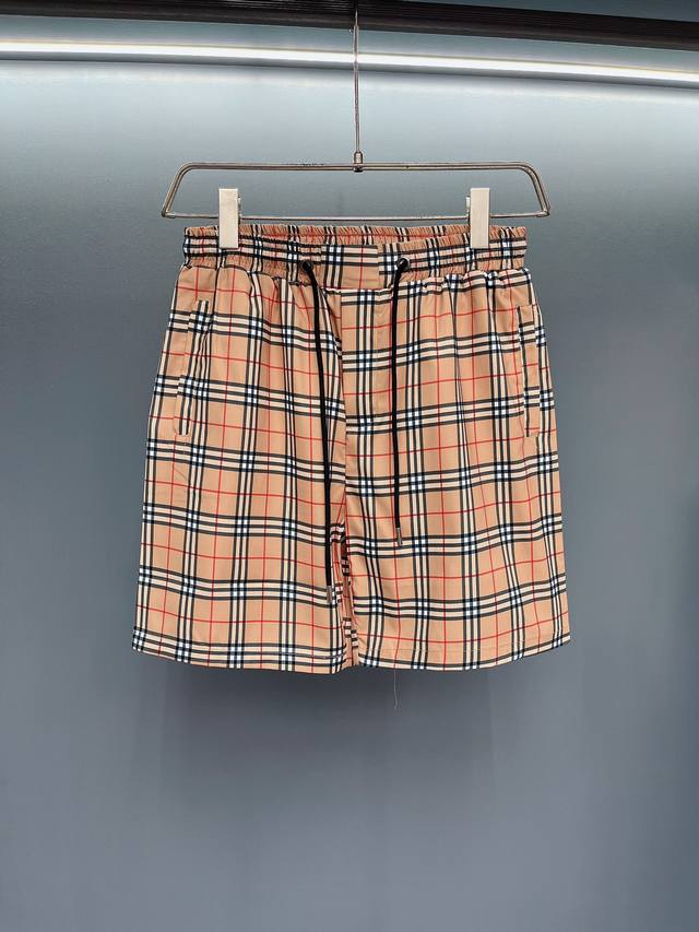 Year-round replenishment Burberry's latest men's trendy beach pants, fine and sm