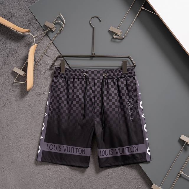 Louis Vuitton's new summer beach pants Lv classic print quick-drying shorts, the