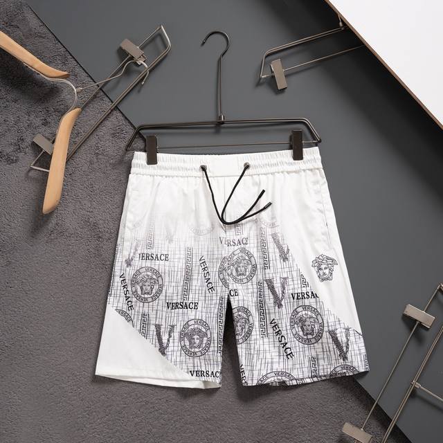 Versace's new summer beach pants Lv classic print quick-drying shorts, the same