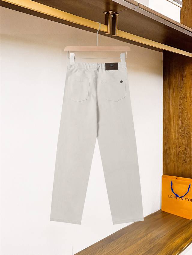 Versace 2025 Spring/Summer high-end fashion, ultra-soft denim fabric, light-colo