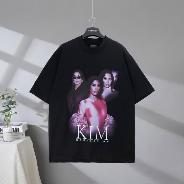 B171# Top quality in the market Balenciaga 2025Ss Kardashian Kimk portrait artwo