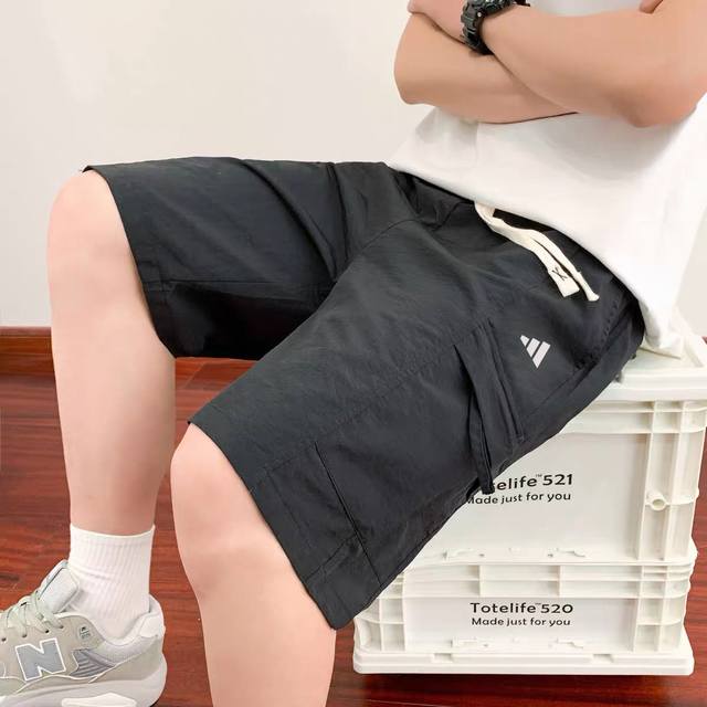 Style number: Wkd64 Adidas summer shorts with multiple pockets. Fashion shorts w