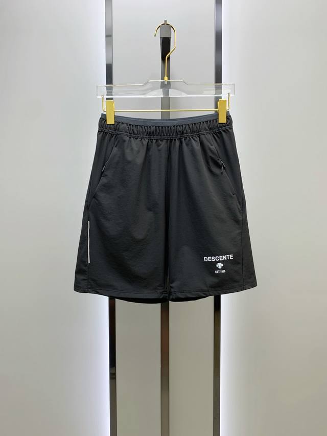 Descente high-quality outdoor technology fabric pockets reflective strips sports