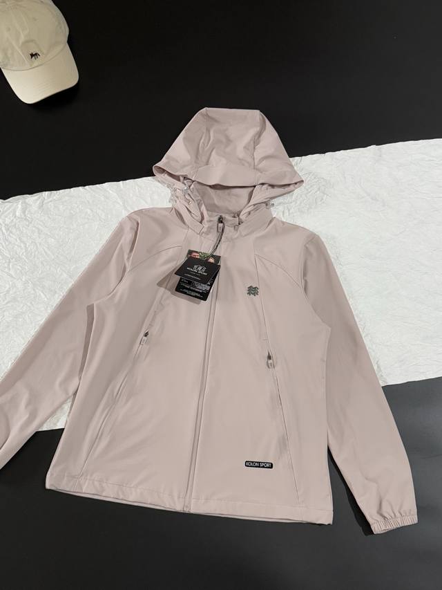 Clearance sale, one piece, please see the picture for stock size. The hood is de