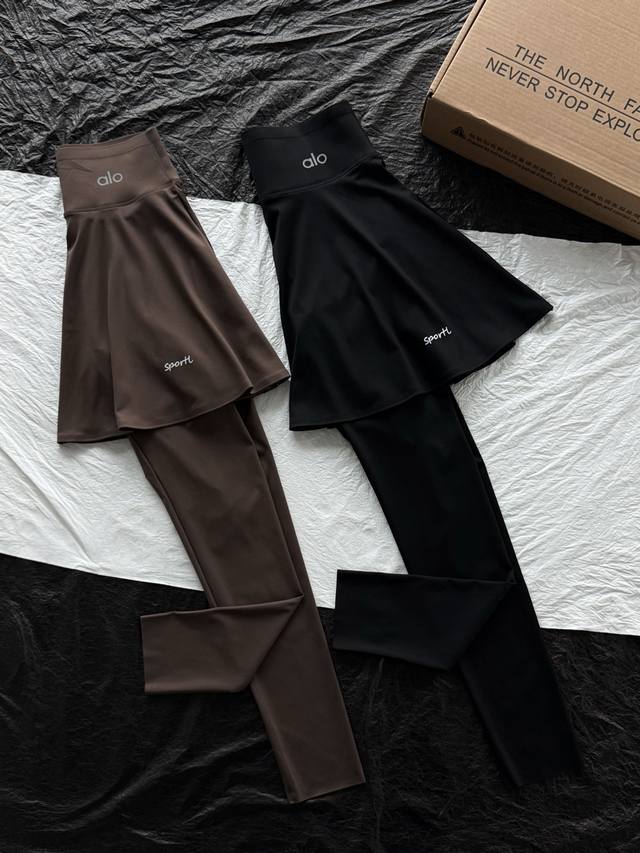 can be freely matched with pants and skirts, large quantity and preferential pri