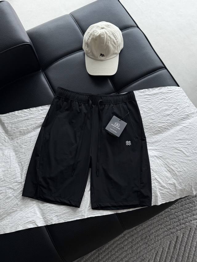 Men's shorts, mainly promoting men's sports shorts Lightweight quick-drying wove