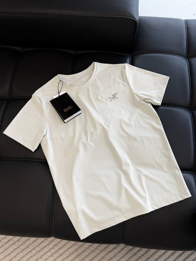 Men's quick-drying short-sleeved shirt, mainly promoting the quick-drying short-
