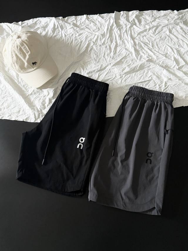 New men's quick-drying shorts are here Item No. 3033 Size M-3Xl Color Black, Gra